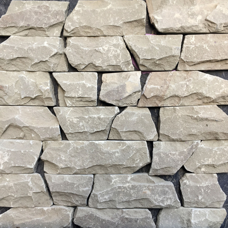 Луганський піщаник оливковий не торцьований зі сколом 7,5 (см)