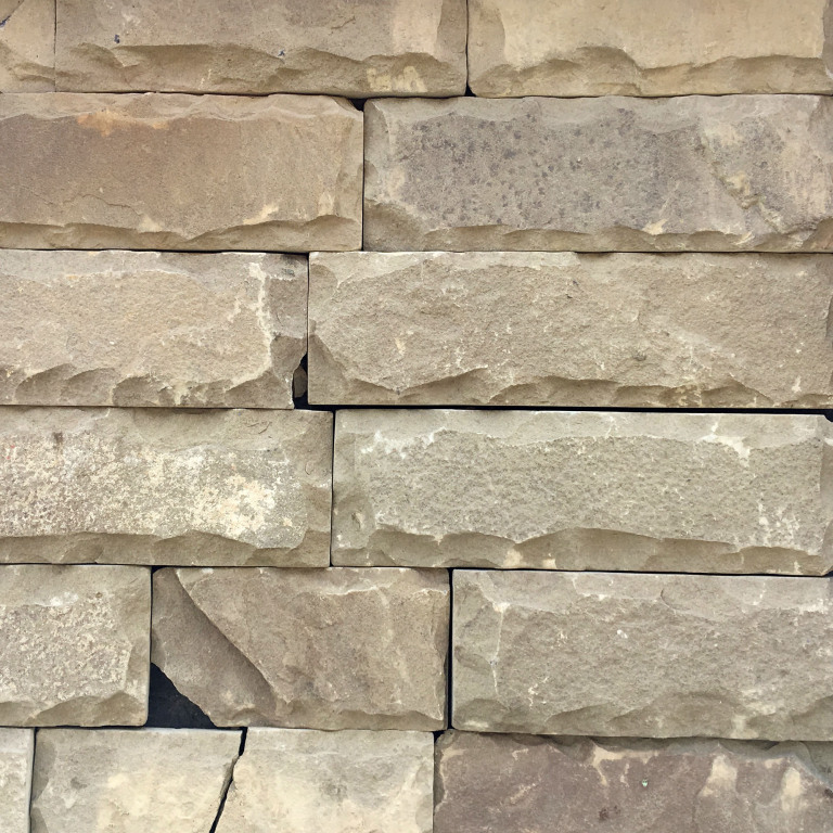 Луганський піщаник оливковий торцьований зі сколом 10 (см)