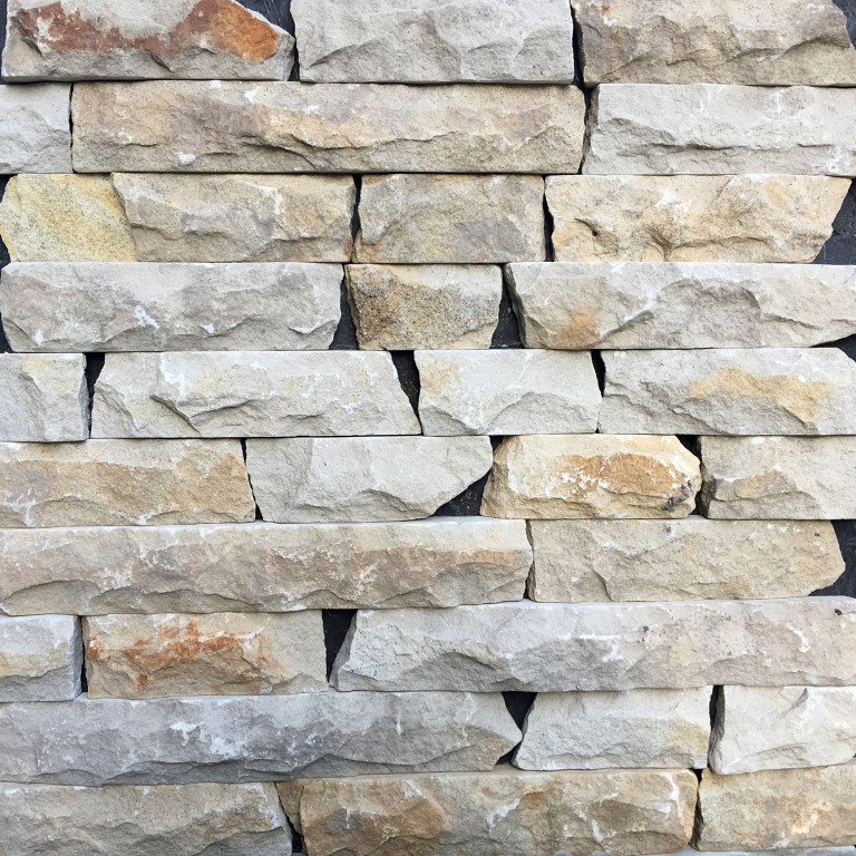 Карпатський піщаник білий не торцьований зі сколом 5 (см)